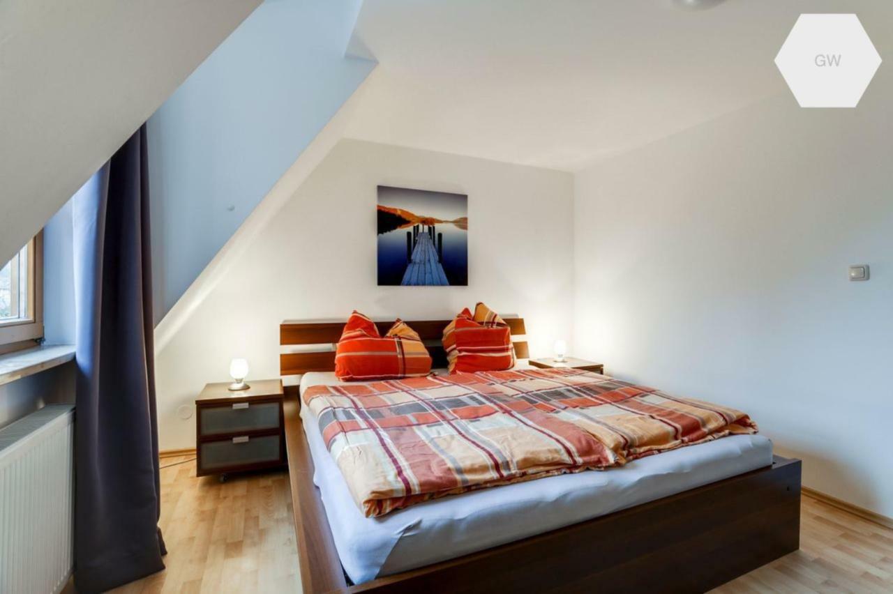 Apartment 81 Qm, Messe/exhibition Center
